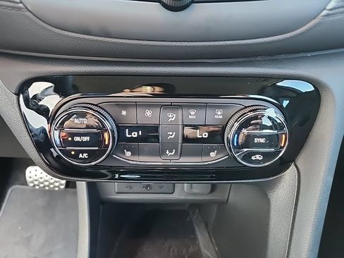 Used 2023 Buick Encore GX Select w/ Sport Touring Package FWD image 21