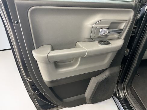 Used 2017 RAM 1500 Classic SLT AWD/4WD image 26