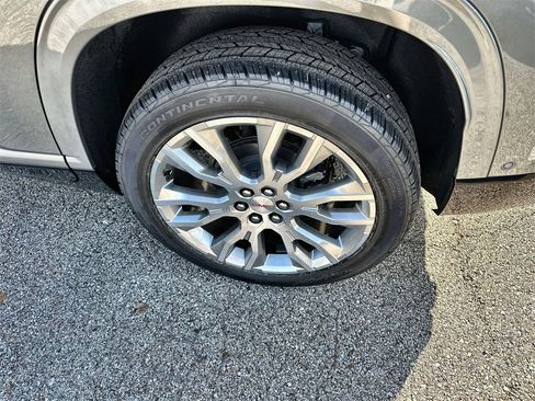 New 2026 GMC Acadia Denali w/ Super Cruise Package image 12