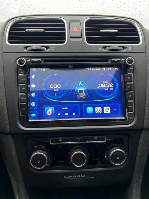 Used 2012 Volkswagen Golf 4-Door FWD image 7
