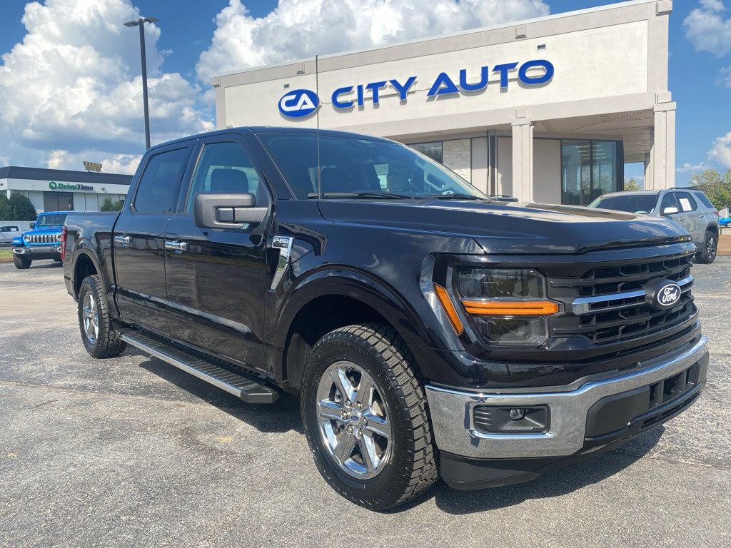 Used 2025 Ford F150 XLT w/ Equipment Group 301A Standard RWD image 1