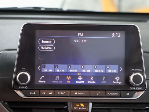 Used 2023 Nissan Altima 2.5 SR FWD image 19