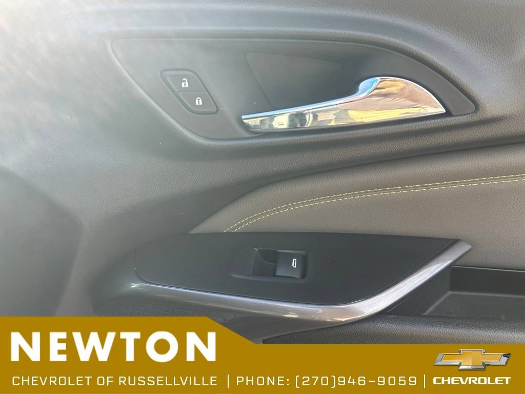 Used 2024 Chevrolet Trax ACTIV w/ Driver Confidence Package FWD image 23