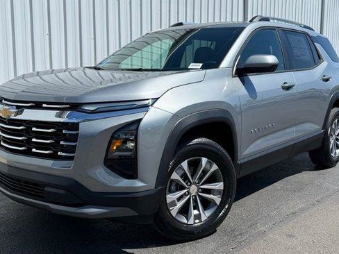 New 2026 Chevrolet Equinox LT w/ Convenience Package II FWD image 1