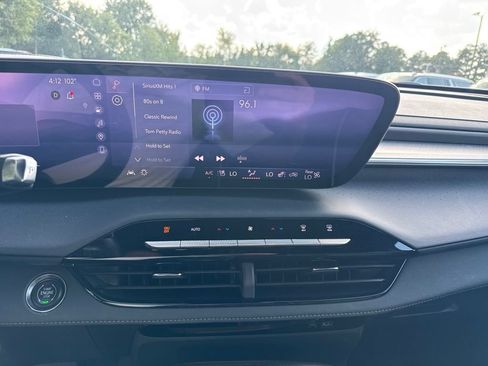 Used 2025 Buick Enclave Avenir w/ Super Cruise Package AWD/4WD image 12