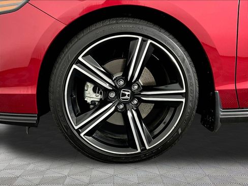 Used 2025 Honda Accord Sport image 32