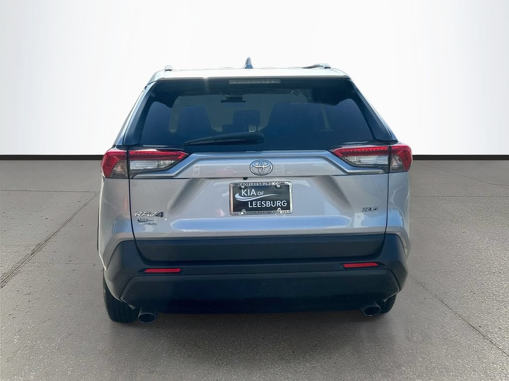 Used 2022 Toyota RAV4 XLE w/ Convenience Package FWD image 6