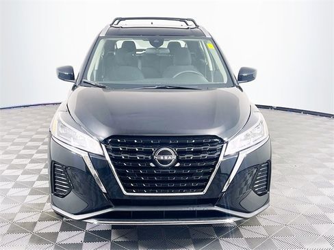 Used 2024 Nissan Kicks SV w/ Exterior Package image 3