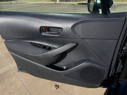 Used 2025 Toyota Corolla LE image 25