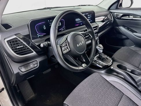 Used 2025 Kia Seltos S AWD/4WD image 9
