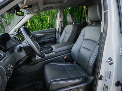 Certified 2024 Honda Ridgeline RTL image 16