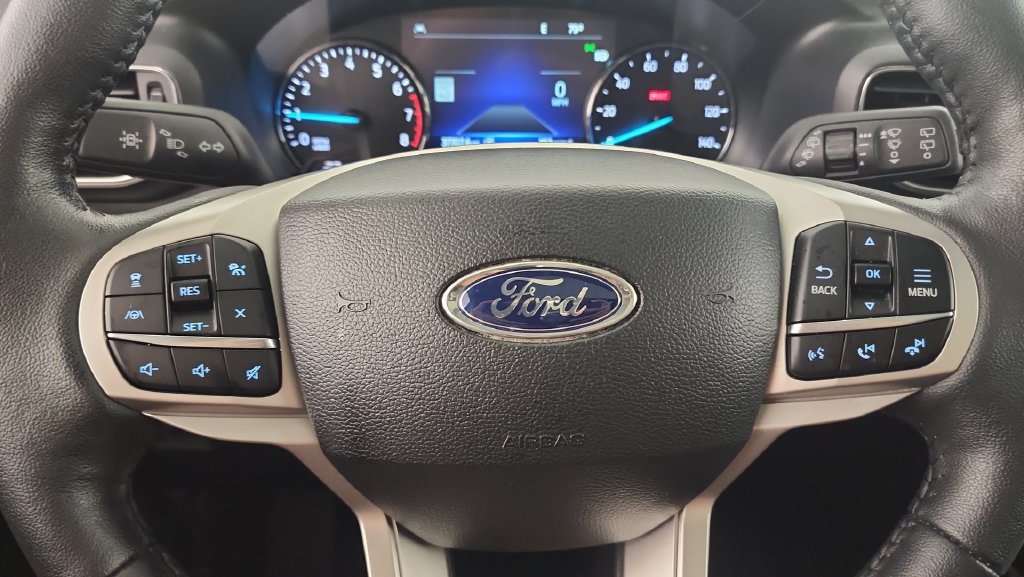 Used 2024 Ford Explorer XLT w/ Equipment Group 202A AWD/4WD image 13