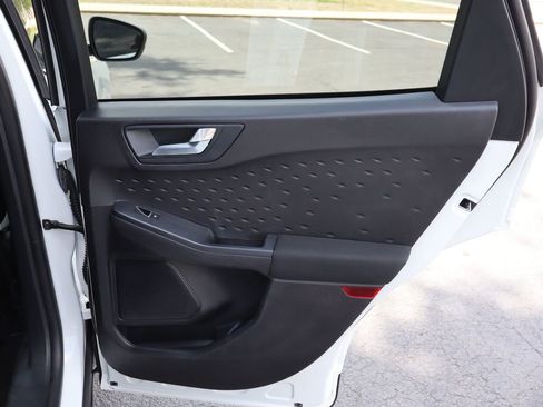 Used 2020 Ford Escape SE AWD/4WD image 25