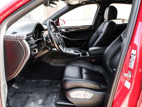 Used 2020 Porsche Macan S AWD/4WD image 4