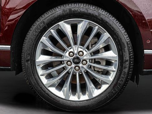 Used 2022 Ford Edge Titanium w/ Equipment Group 301A AWD/4WD image 25
