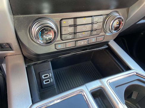 Used 2019 Ford F150 Platinum w/ Equipment Group 701A Luxury image 13