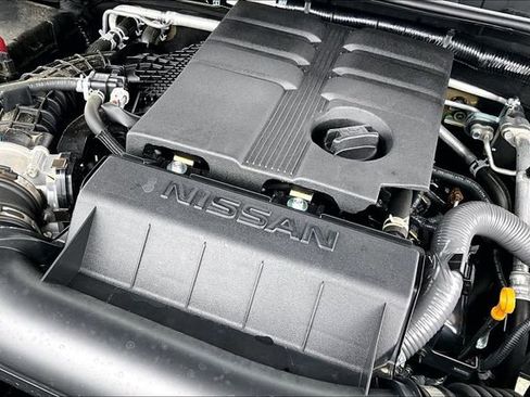 Certified 2025 Nissan Frontier SV w/ SV Convenience Package image 28