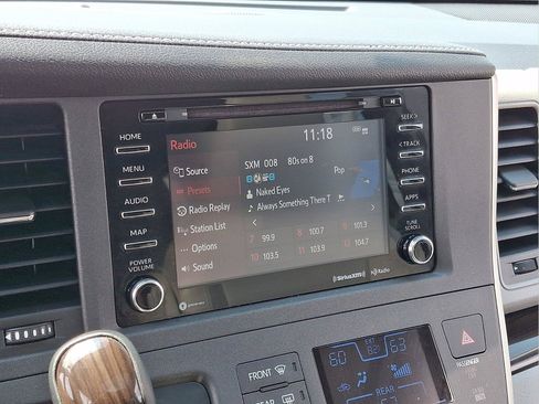 Used 2020 Toyota Sienna XLE Premium w/ Carpet Mat Package FWD image 17