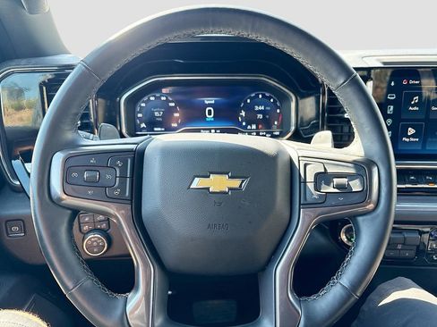 Used 2025 Chevrolet Silverado 1500 High Country w/ Technology Package AWD/4WD image 11