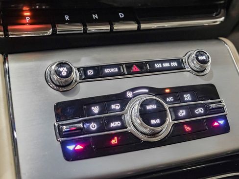 Used 2022 Lincoln Aviator 2WD image 24