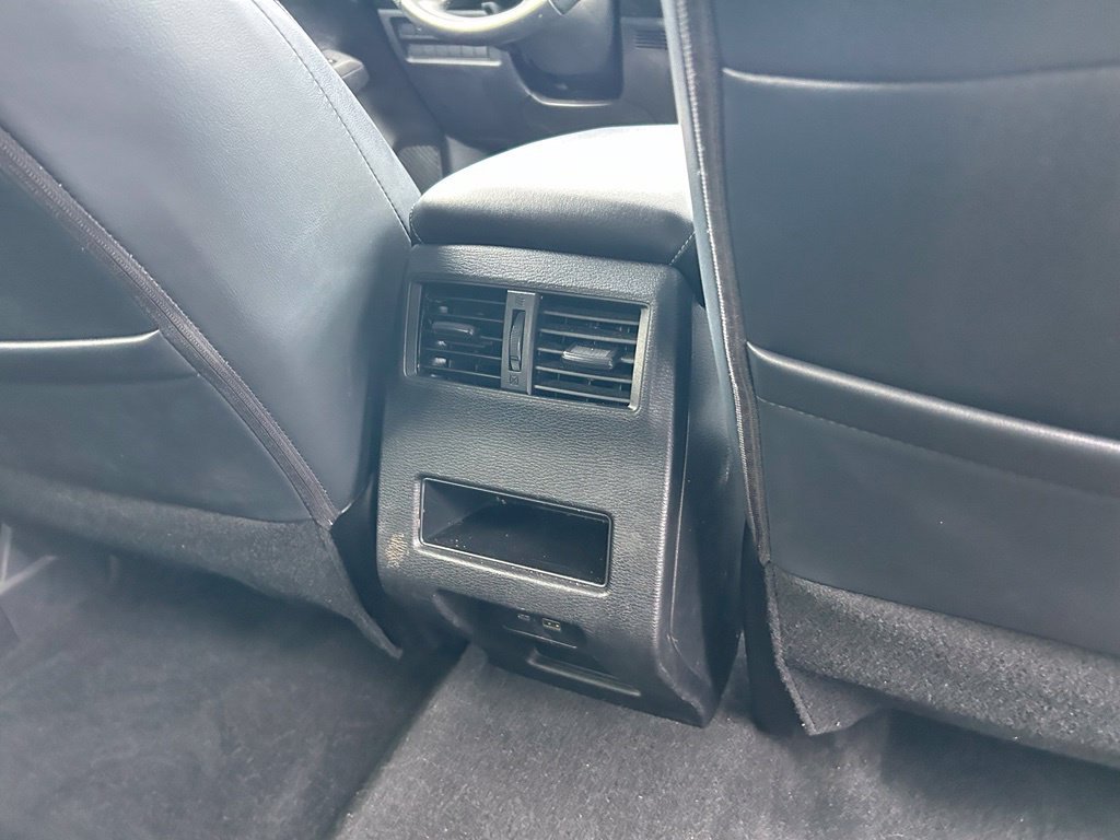 Used 2024 Mitsubishi Outlander SE AWD/4WD image 45