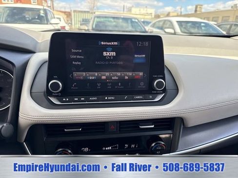 Used 2023 Nissan Rogue SV AWD/4WD image 21