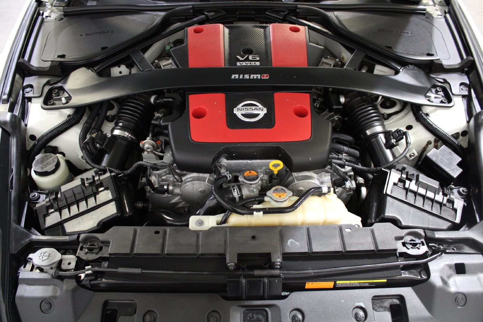 Used 2019 Nissan 370Z NISMO RWD image 38