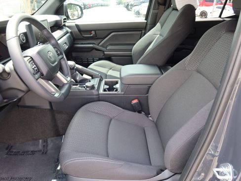 Used 2026 Toyota 4Runner SR5 AWD/4WD image 19