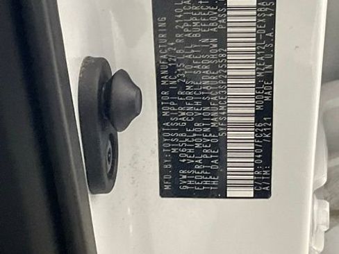 Used 2025 Toyota Corolla SE image 21