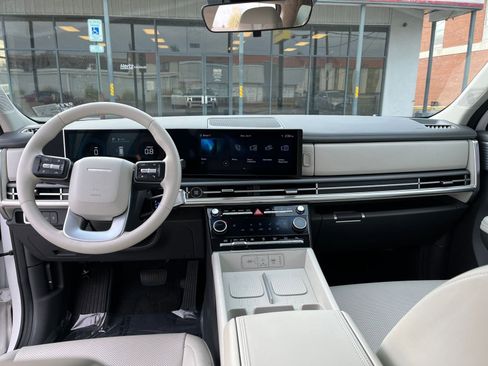 Used 2025 Hyundai Santa Fe SEL image 33