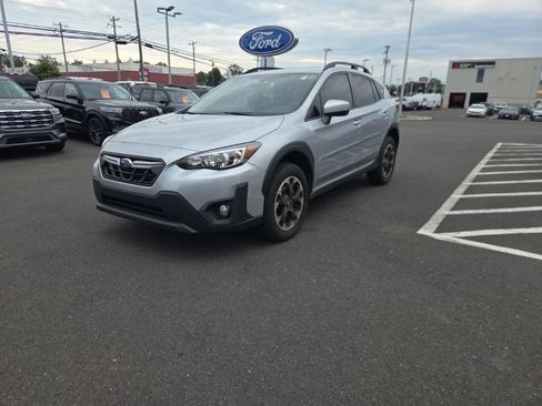 Used 2023 Subaru Crosstrek 2.0i Premium AWD/4WD image 3