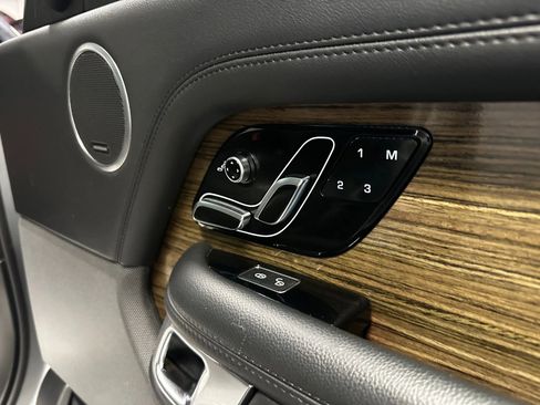 Used 2019 Land Rover Range Rover image 26