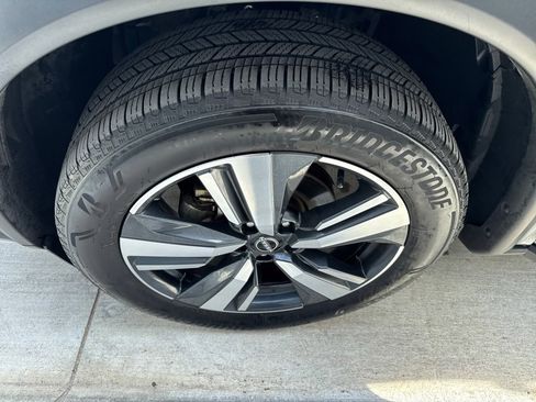 Used 2023 Nissan Rogue SL image 19