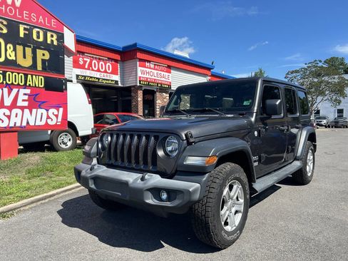 Used 2018 Jeep Wrangler Unlimited Sport S image 1