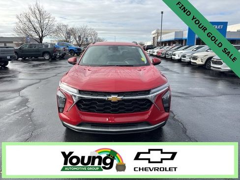 New 2026 Chevrolet Trax LT w/ Driver Confidence Package image 2