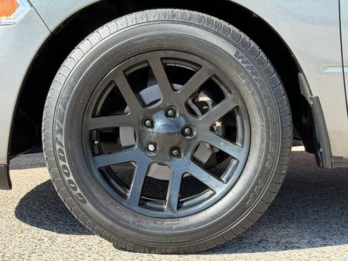 Used 2012 RAM 1500 Express RWD image 27