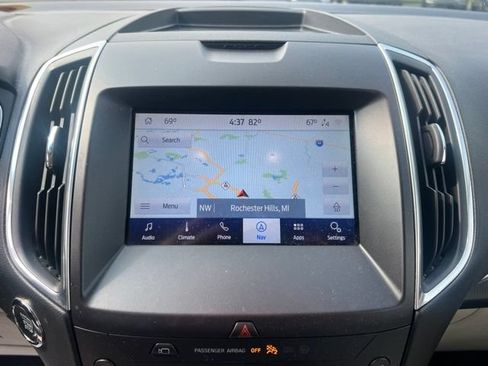 Used 2020 Ford Edge Titanium w/ Equipment Group 301A AWD/4WD image 28