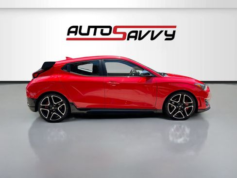Used 2020 Hyundai Veloster N w/ Performance Package image 8