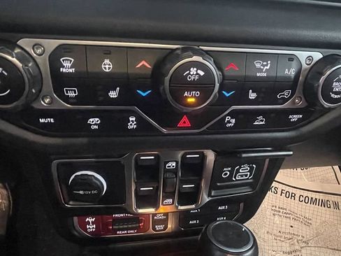 Used 2024 Jeep Wrangler Unlimited Rubicon 392 AWD/4WD image 15