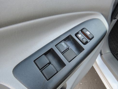 Used 2012 Toyota Tacoma PreRunner w/ TRD Off-Road Pkg image 26