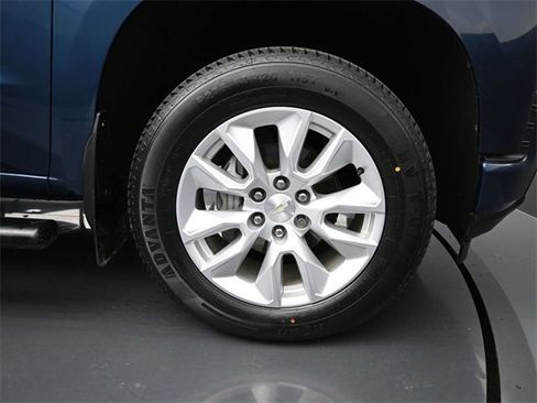 Used 2019 Chevrolet Silverado 1500 Custom w/ Custom Convenience Package image 40