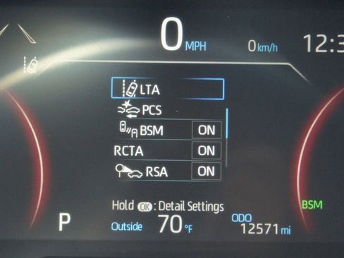 Used 2025 Toyota RAV4 XLE w/ Convenience Package FWD image 4
