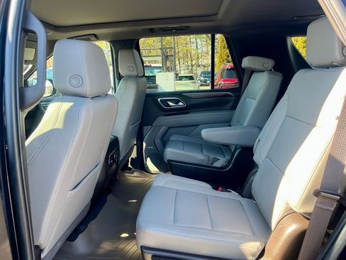 Used 2022 Chevrolet Tahoe Z71 w/ Z71 Off-Road Package AWD/4WD image 23