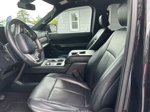 Used 2019 Ford Expedition Max XLT w/ Equipment Group 202A image 6