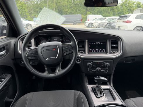 Used 2019 Dodge Charger SXT w/ Blacktop Package RWD image 18