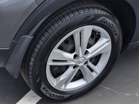 Used 2024 Nissan Kicks S image 7