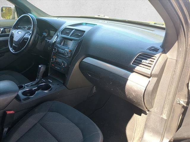 Used 2017 Ford Explorer XLT FWD image 20