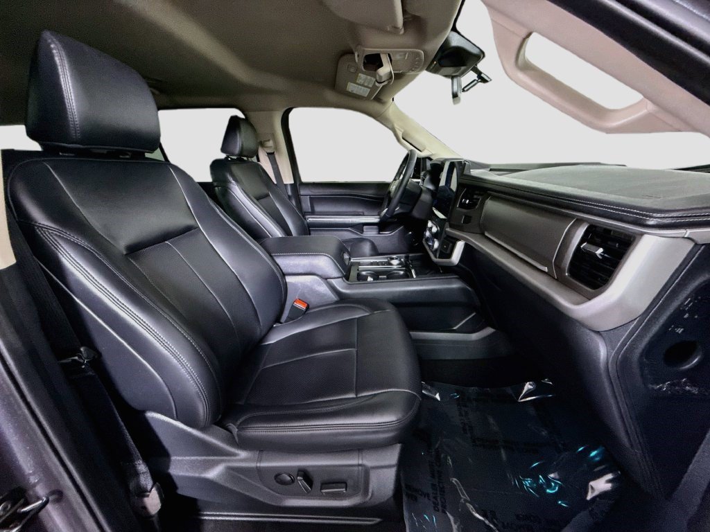 Used 2024 Ford Expedition XLT RWD image 41