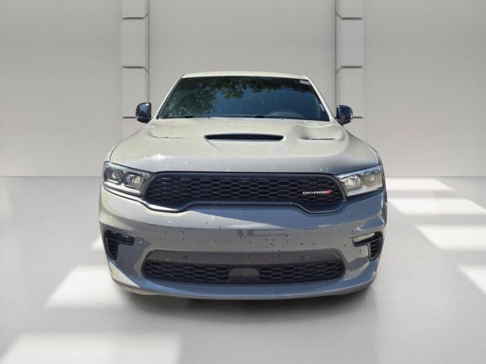 Used 2023 Dodge Durango R/T RWD image 2