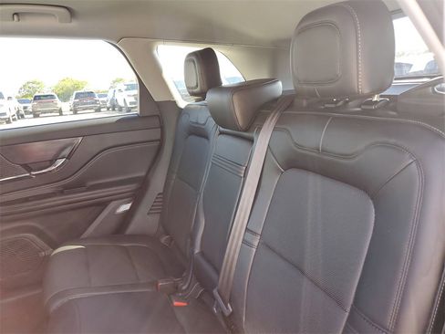 Certified 2022 Lincoln Corsair AWD w/ Equipment Group 101A image 12